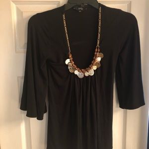 🌹Sky 3/4 Sleeve Gold and Beaded Black Top🥂